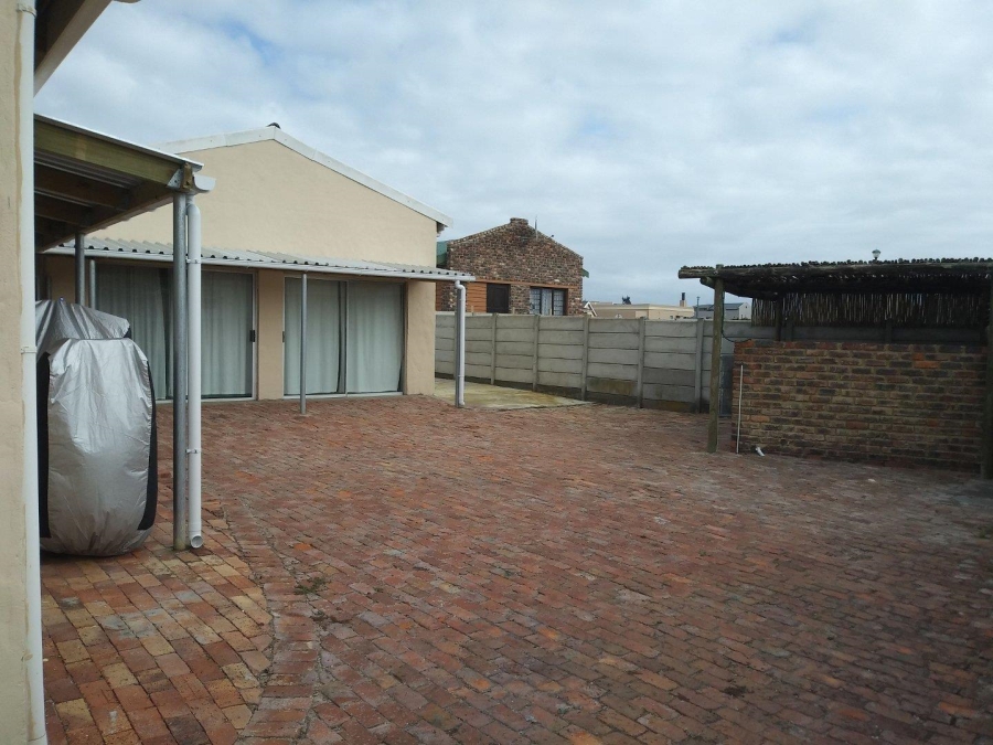 3 Bedroom Property for Sale in Perlemoenbaai Western Cape